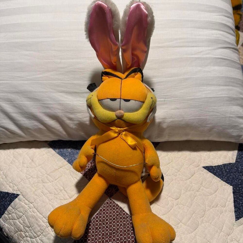 Play-by-play Yellow and Orange Stuffed-animals